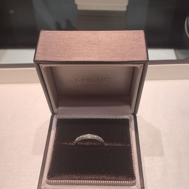【アイプリモ(I-PRIMO)の口コミ】 周りに沢山のダイアモンドが輝いて、一瞬に目が奪われた。自分の手がちょ…