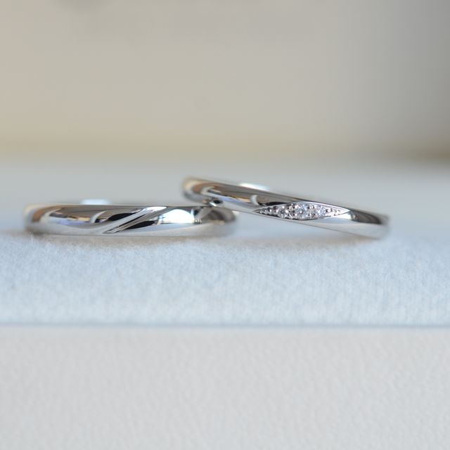 【CRAFY(クラフィ)の口コミ】 素材やデザインを自由に選ぶことができます。
見本のリングもあるので、
…