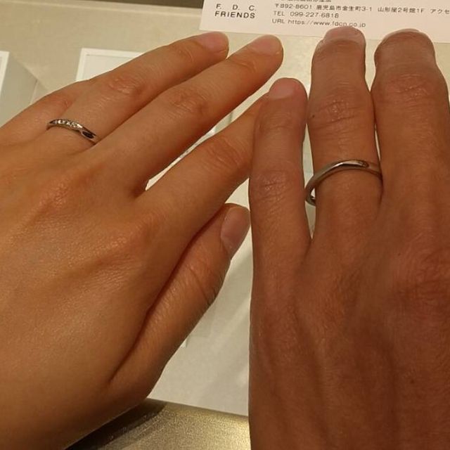 【4℃ BRIDAL(ヨンドシーブライダル)の口コミ】 ウエーブタイプのダイヤモンドが付いたタイプを試着しました。ダイヤモン…