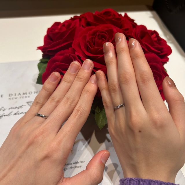 【ラザール ダイヤモンド(LAZARE DIAMOND)の口コミ】 ストレートタイプですが斜めのラインが入っており、ストレートとウェーブ…