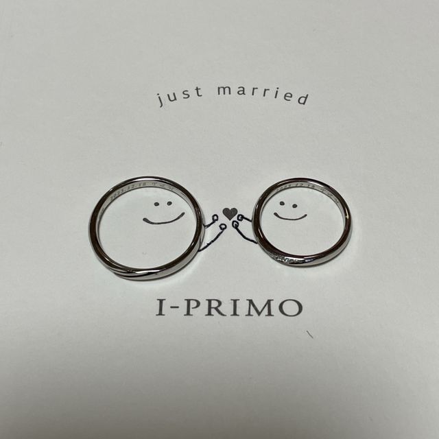 【アイプリモ(I-PRIMO)の口コミ】 男性用はワンポイントに捩れたようなデザイン、
女性用はシンプルながらに…