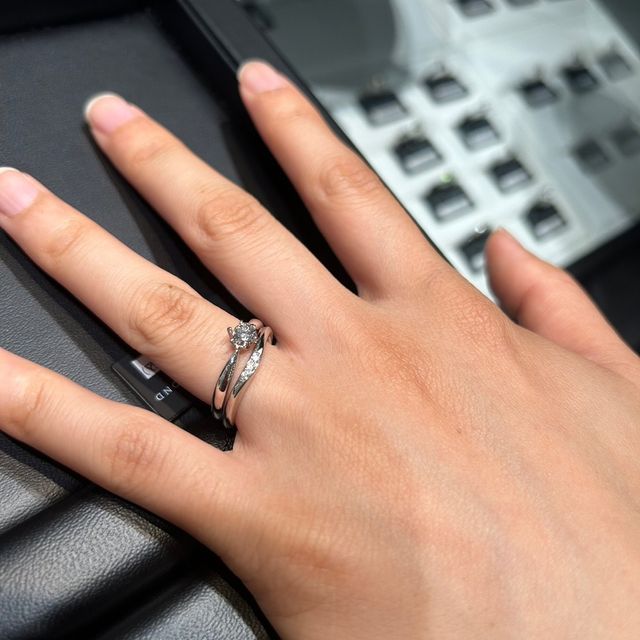 【ラザール ダイヤモンド(LAZARE DIAMOND)の口コミ】 結婚指輪を探しておりサイトや結婚情報誌で調べていたところラザールダイ…