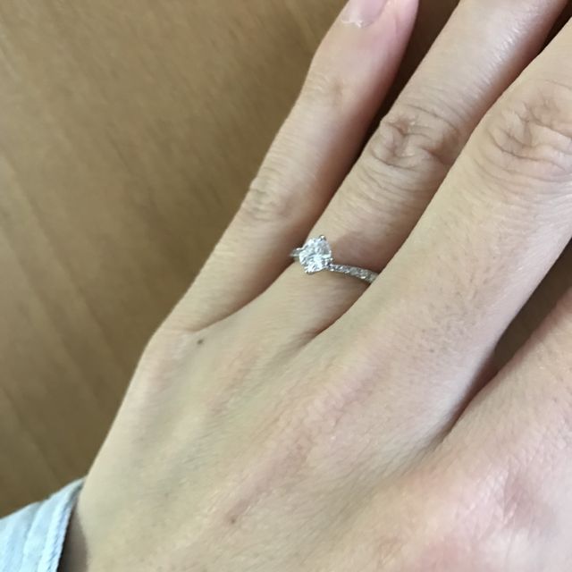 【宝寿堂(ほうじゅどう)の口コミ】 1番の決め手は価格です。他のブランドも見て回りましたが、同じカラット、…