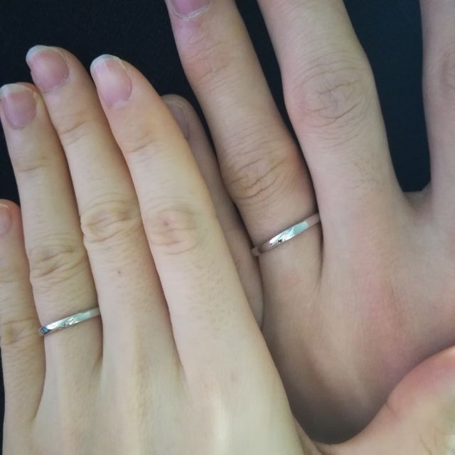 【銀座ダイヤモンドシライシの口コミ】 普段もつけられるシンプルで丈夫で、普段のつけ心地も良いです。指も太い…