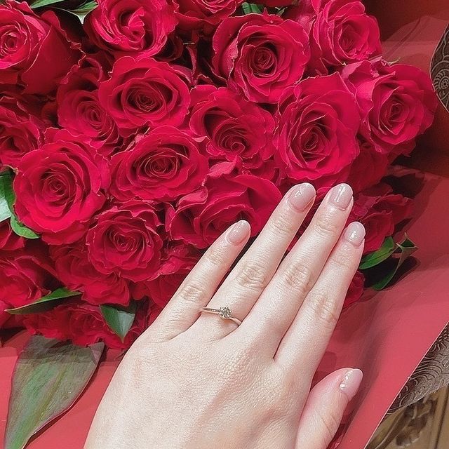 【エクセルコダイヤモンド(EXELCO DIAMOND)の口コミ】 シンプルながらダイヤモンドを際立たせてくれるデザインでした。ダイヤに…