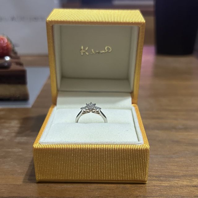 【ケイウノ ブライダル(K.UNO BRIDAL)の口コミ】 ダイヤでプロポーズしてもらったので、持ち込み可能なブランドで探してい…