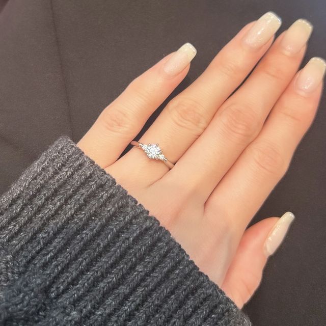 【ケイウノ ブライダル(K.UNO BRIDAL)の口コミ】 ダイヤでプロポーズしてもらったので、持ち込み可能なブランドで探してい…