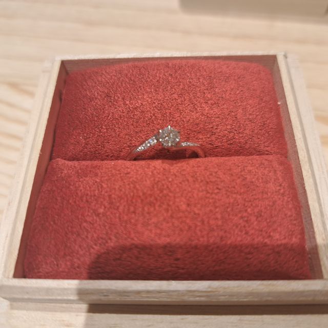 【出雲結(いずもゆい)の口コミ】 シンプルで飽きのこない繊細な仕上がりです。着用してみてしっくりときま…