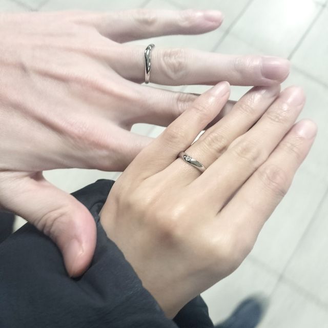 【SUEHIRO(スエヒロ)の口コミ】 V字のリングが中々見つけられなかったのですが、こちらはお値段もお求めや…