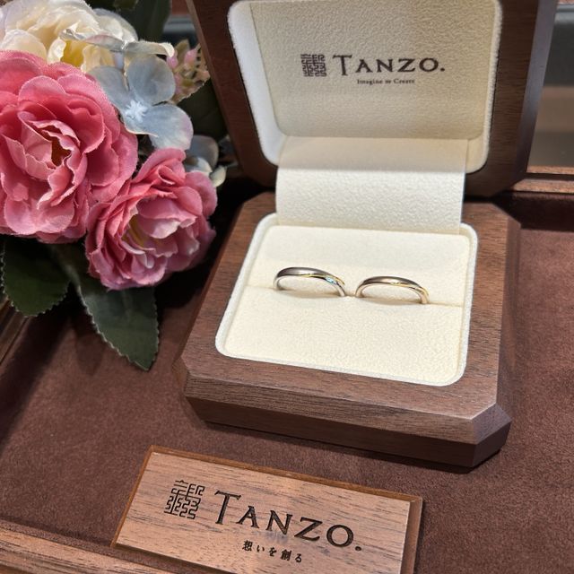 【TANZO.(鍛造指輪)の口コミ】 鍛造製法の安心できる作り方や、オリジナリティを出せるところ。
一生つけ…