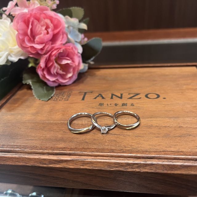 【TANZO.(鍛造指輪)の口コミ】 なんと言ってもデザインです。形状はもちろんのこと、金線やマット加工な…