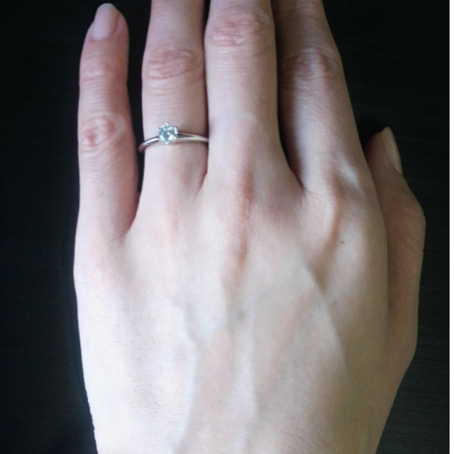 【ティファニー(Tiffany & Co.)の口コミ】 サプライズでプレゼントしてくれたのですが、不思議と指にピッタリでした…