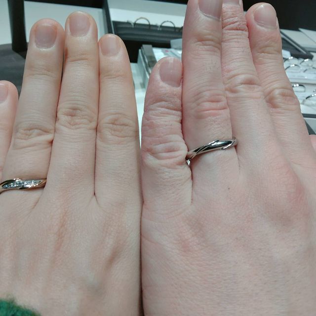 【アイプリモ(I-PRIMO)の口コミ】 デザインが個性的で立体感もあり、華やかでダイヤが綺麗なところに魅力を…