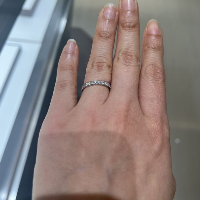 【俄(にわか)の口コミ】 初めはハーフエタニティリングには関心がなかったのですが、彼とのペア感…