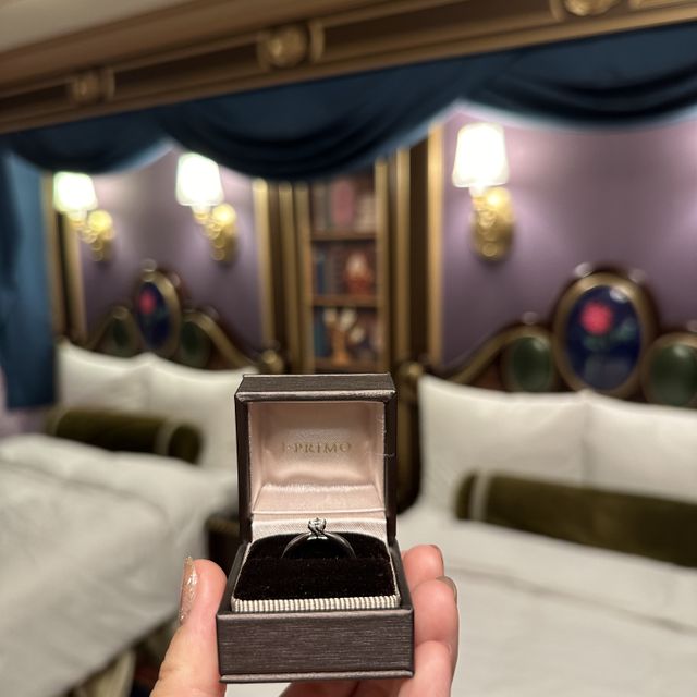 【アイプリモ(I-PRIMO)の口コミ】 ダイヤモンドの露出の範囲が広い事で、色んな角度から美しく見えやすい。…