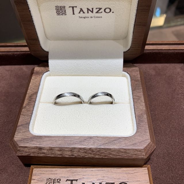 【TANZO.(鍛造指輪)の口コミ】 強度と耐久性にこだわった鍛造製法のフルオーダーの結婚指輪です。スタッ…