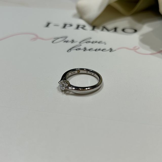 【アイプリモ(I-PRIMO)の口コミ】 ダイヤモンドが美しく見えるように工夫された、4本爪のデザインです。ダイ…