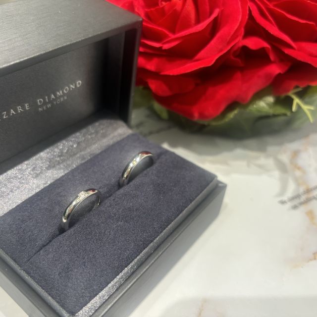 【ラザール ダイヤモンド(LAZARE DIAMOND)の口コミ】 デザインがシンプルでリングの幅や、プラチナの物などの条件で探していま…