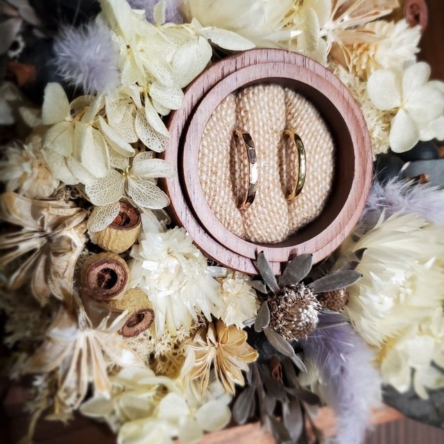 【鎌倉彫金工房の口コミ】 2人でデザインを決めて、実際に作っていけるのが良いです。
思い出にもな…