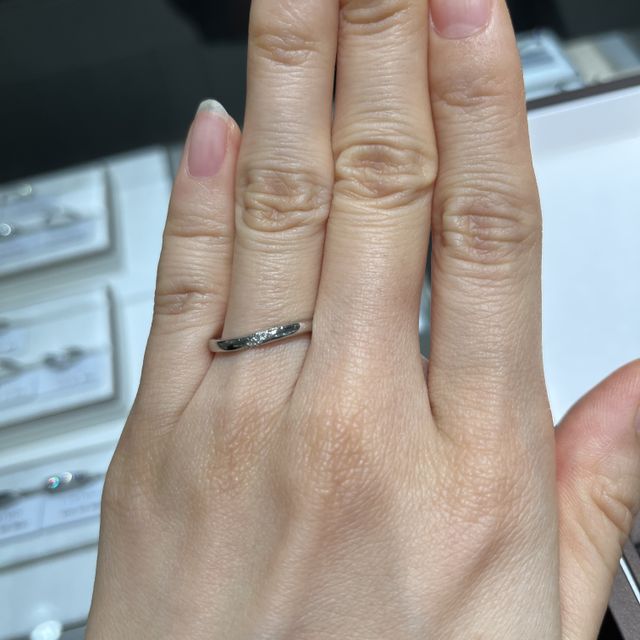 【アイプリモ(I-PRIMO)の口コミ】 指輪のシンプルなのがとても良かったです。どの指輪との相性もいいと感じ…