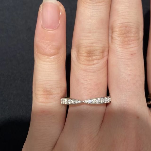 【ティファニー(Tiffany & Co.)の口コミ】 毎日つけるものなので、目に入った時に気分が上がるようなキラキラしたデ…