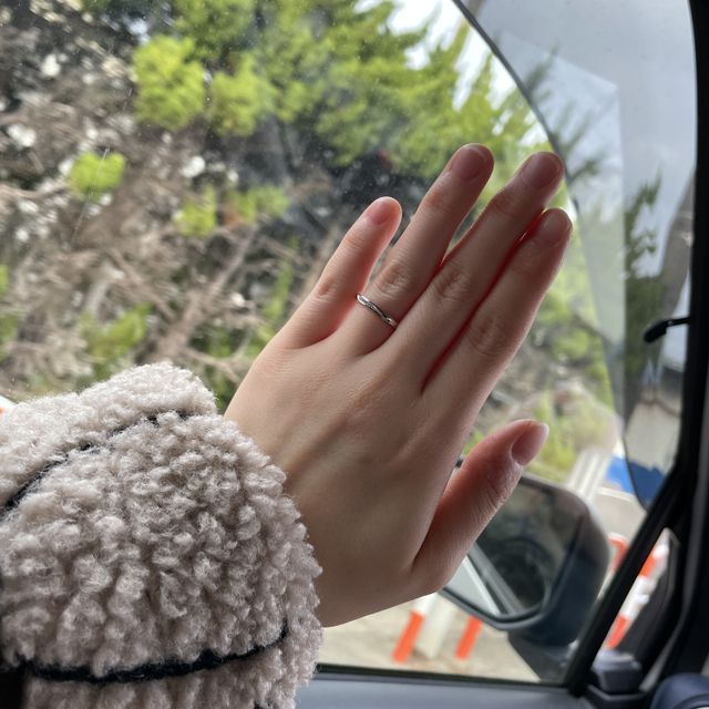 【俄(にわか)の口コミ】 他の指輪を見てからこの指輪を見てあまりないピンクゴールドの色がとても…