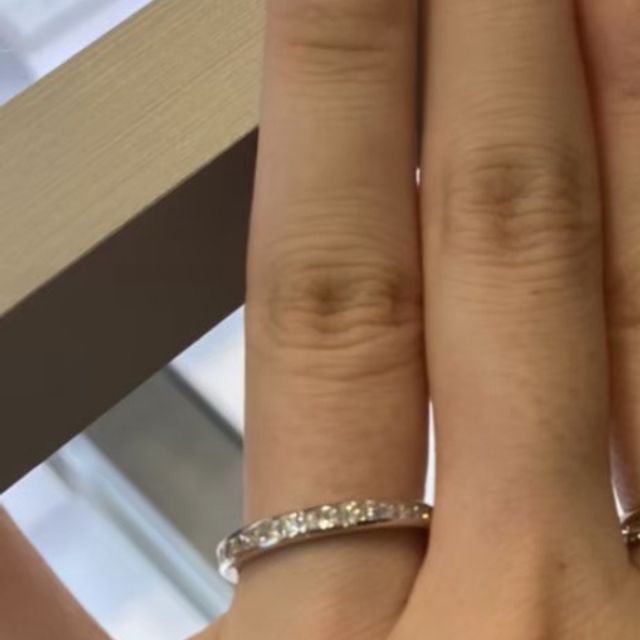 【BRIDGE(ブリッジ)の口コミ】 毎日つけるものなので、見た時に気分が上がる指輪を探していた。この指輪…