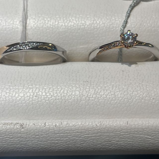 【nocur(ノクル)の口コミ】 ダイアモンドがついている指輪を探していて、2人でペアでつけられる指輪を…