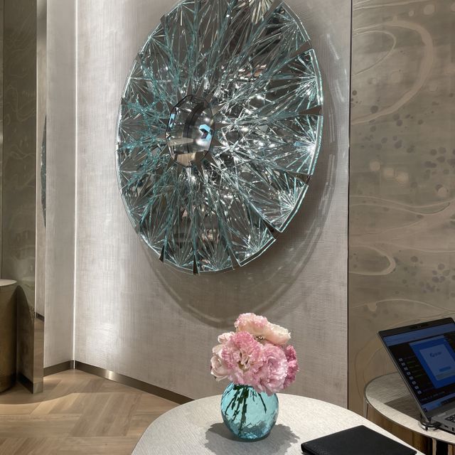 【ティファニー(Tiffany & Co.)の口コミ】 ティファニー独特のミル打加工がとても魅力的。
見る人によってはティファ…