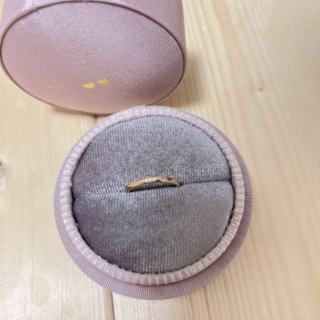 【LOVE NOTESの口コミ】 カルテットの結婚指輪は、シンプルで洗練されたデザインが魅力的。男性用…