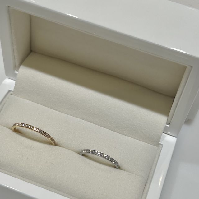 【GraceKama(グレースカーマ)の口コミ】 婚約指輪と重ねづけしたかったので、細身のエタニティデザインを探してい…