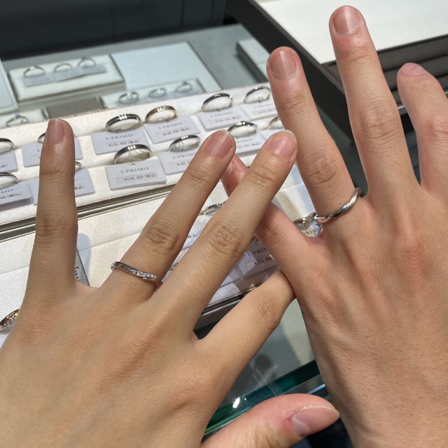 【アイプリモ(I-PRIMO)の口コミ】 素材は、今流行りのマット素材にするか迷いましたが、普通のもよくとても…