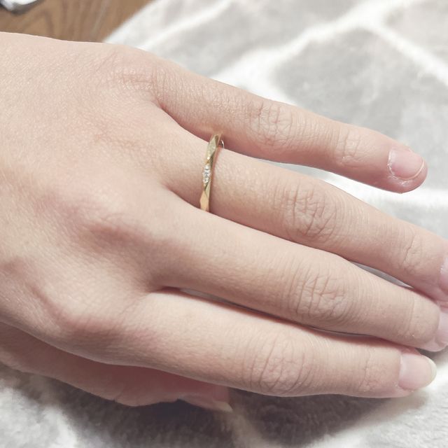 【HOSHI no SUNA 星の砂(ほしのすな)の口コミ】 シンプルな中に可愛らしさを兼ね備えた新しいデザインです。リングのカッ…