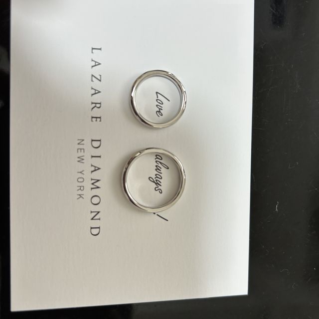 【ラザール ダイヤモンド(LAZARE DIAMOND)の口コミ】 シンプルなものからダイヤが入っている指輪まで、様々な種類やデザインの…