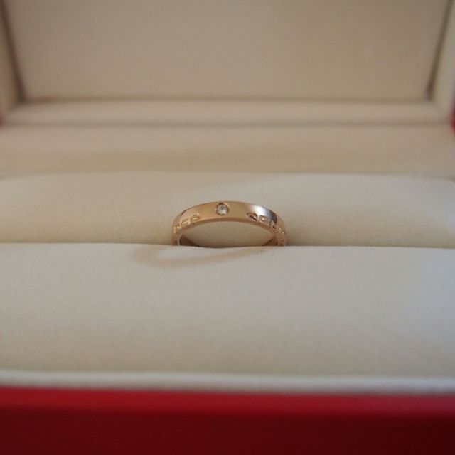 【REGALO(レガロ)の口コミ】 ありきたりな指輪はちょっと避けたく探していたが、この指輪の文字はイタ…