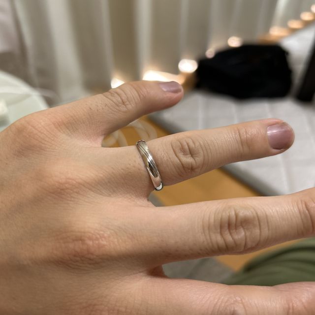 【PILOT BRIDAL(パイロットブライダル)の口コミ】 指輪は国内でも珍しい鍛造製法で造られており
丈夫で壊れずらくなおかつ付…