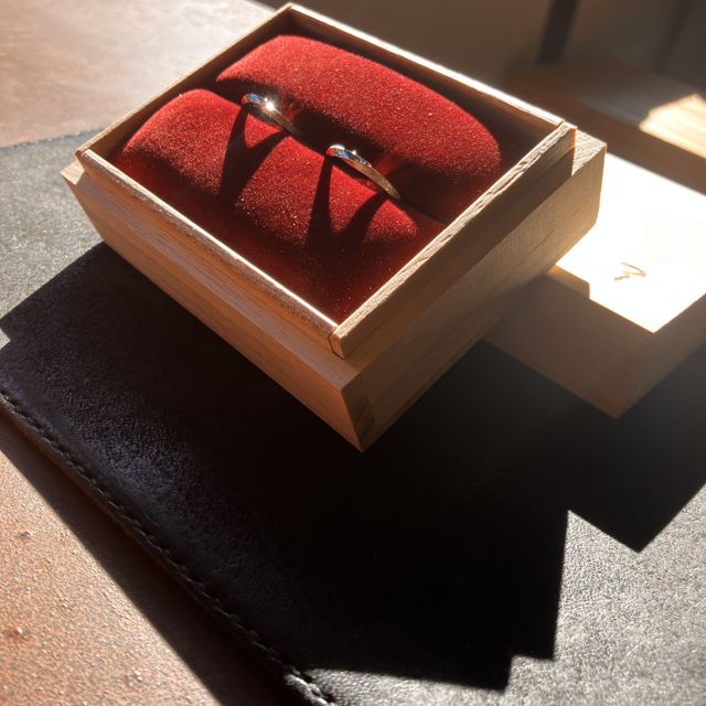 【ichi(イチ)の口コミ】 デザインが唯一無二で他の人と被らなくて良いです。石地でマット仕上げで…