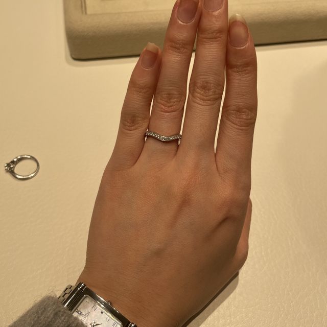 【和光ブライダルブティックギンザの口コミ】 U字もしくはV字のデザインで探していたのですが、外資系ブランドはどこも3…