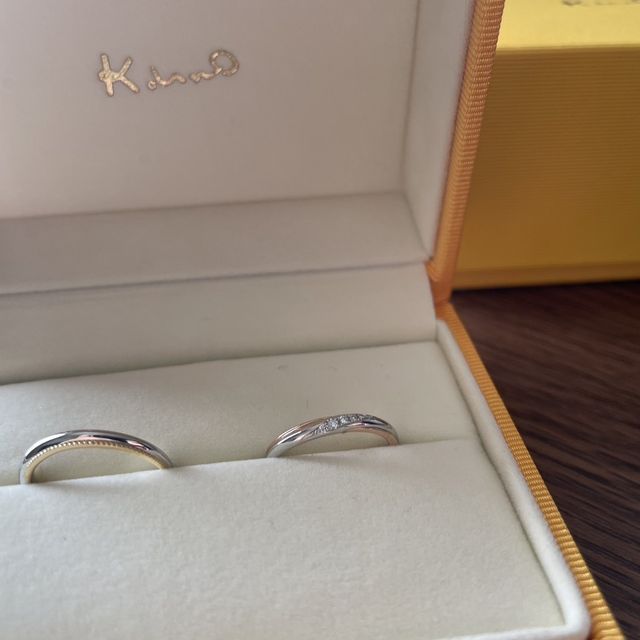 【ケイウノ ブライダル(K.UNO BRIDAL)の口コミ】 指のサイズがちょうど良いのがなく、10.5のサイズにしてもらえた。
何店舗…