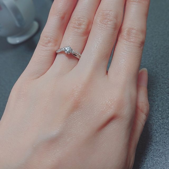 【STAR JEWELRY(スタージュエリー)の口コミ】 可愛らしすぎず、今だけでなく何十年たってもつけると嬉しくなるデザイン…