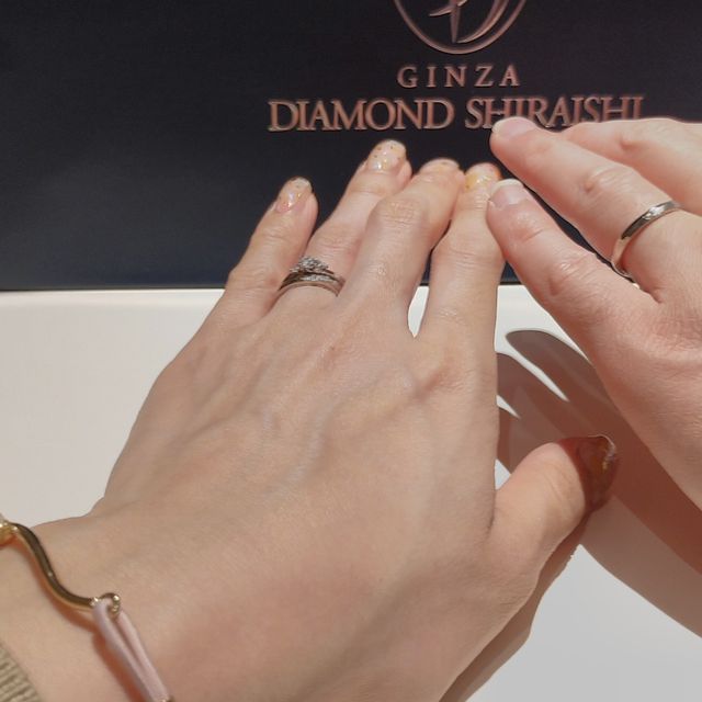 【銀座ダイヤモンドシライシの口コミ】 以前、婚約指輪を購入していました。
元々セットリングとして考えていまし…