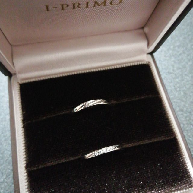 【アイプリモ(I-PRIMO)の口コミ】 ウェーブタイプの指輪でシンプルながらさり気なくダイヤモンドがあしらわ…