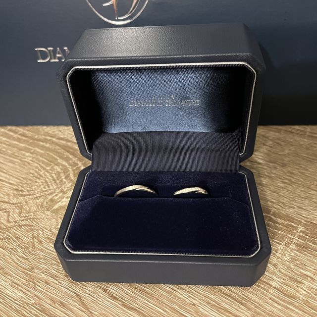 【銀座ダイヤモンドシライシの口コミ】 ダイヤモンドシライシの指輪は、輝きとデザインが魅力と感じた。光を入れ…