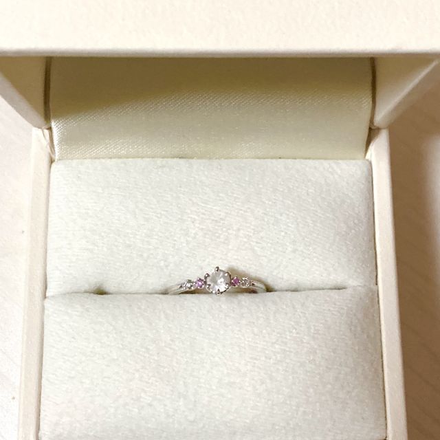 【RosettE(ロゼット)の口コミ】 デザインは一見オーソドックスですが、細かいあしらいで全体的にガーリー…