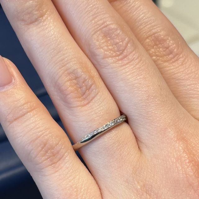 【銀座ダイヤモンドシライシの口コミ】 シンプルで可愛らしさもあり、何よりも着け心地が良かったです。ブーケの…