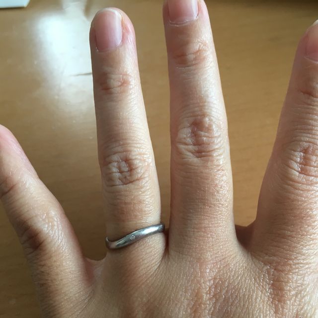 【ete(エテ)の口コミ】 値段が安かったのとデザインが気に入りました。他の指輪も色々試着したけ…