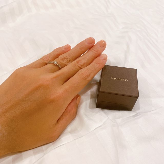 【アイプリモ(I-PRIMO)の口コミ】 シンプルなデザインですが、身につけている時も飾っている時もダイアモン…