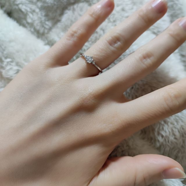 【LOVE NOTESの口コミ】 店員さんに丁寧な説明してもらいながら、色々なブランドの指輪を試着しま…