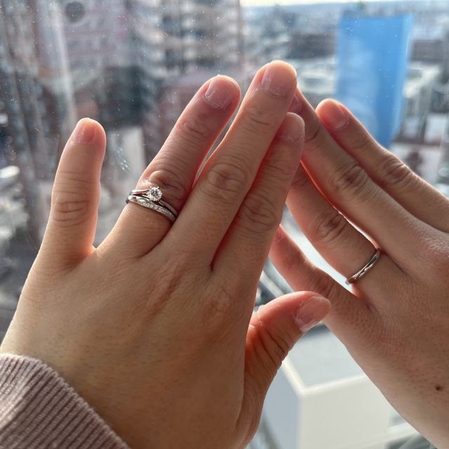 【銀座ダイヤモンドシライシの口コミ】 デザインが、かなり好みであり種類が豊富。
そして、重ね付けができる種類…