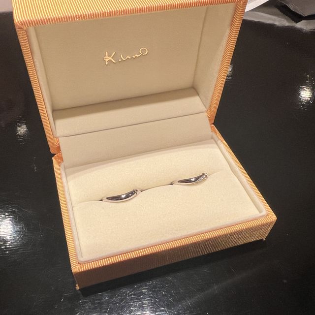 【ケイウノ ブライダル(K.UNO BRIDAL)の口コミ】 一本の糸を二人で結び指輪を完成させるということで、二人だけの指輪とい…
